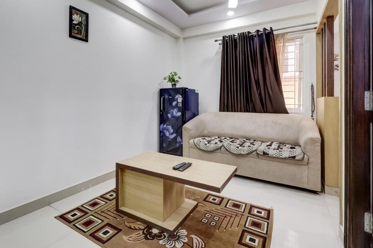 Oyo 81895 Nr Homes Bangalore Esterno foto